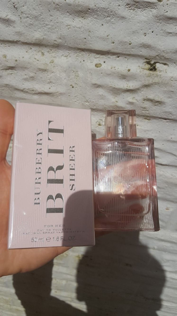 Burberry BRIT Sheer for Her Eau de Toilette Spray