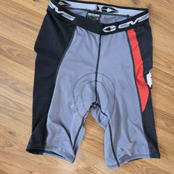 EVS BIKE SHORTS 