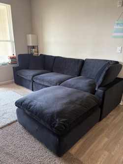 Need Gone New cloud Sectional Very comfy $10DOWN