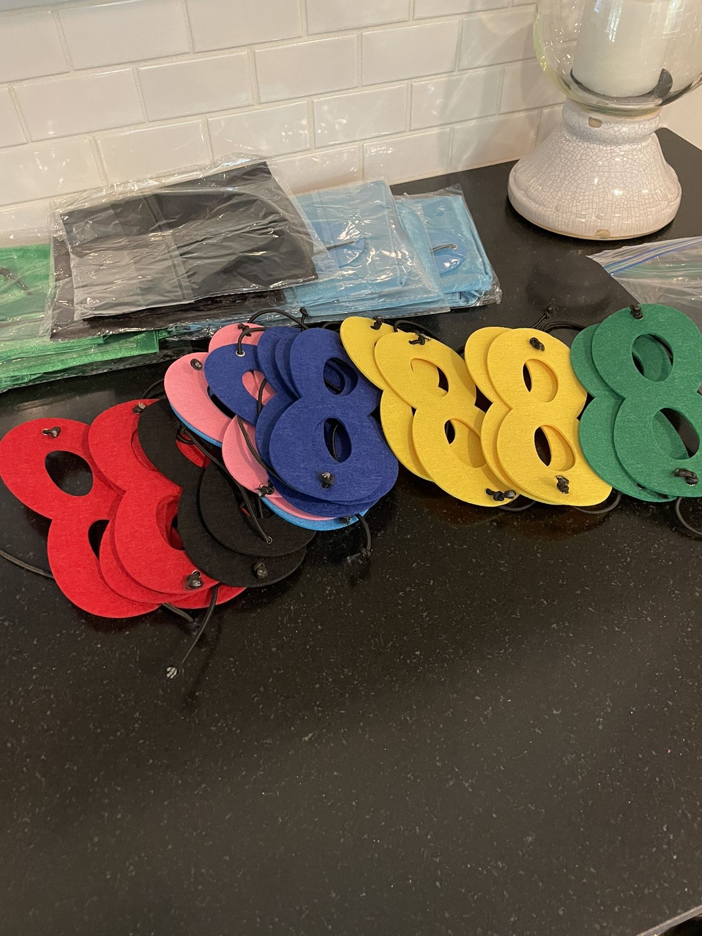 Halloween - Masks And Masks W Cape