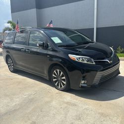 2018 TOYOTA SIENNA
