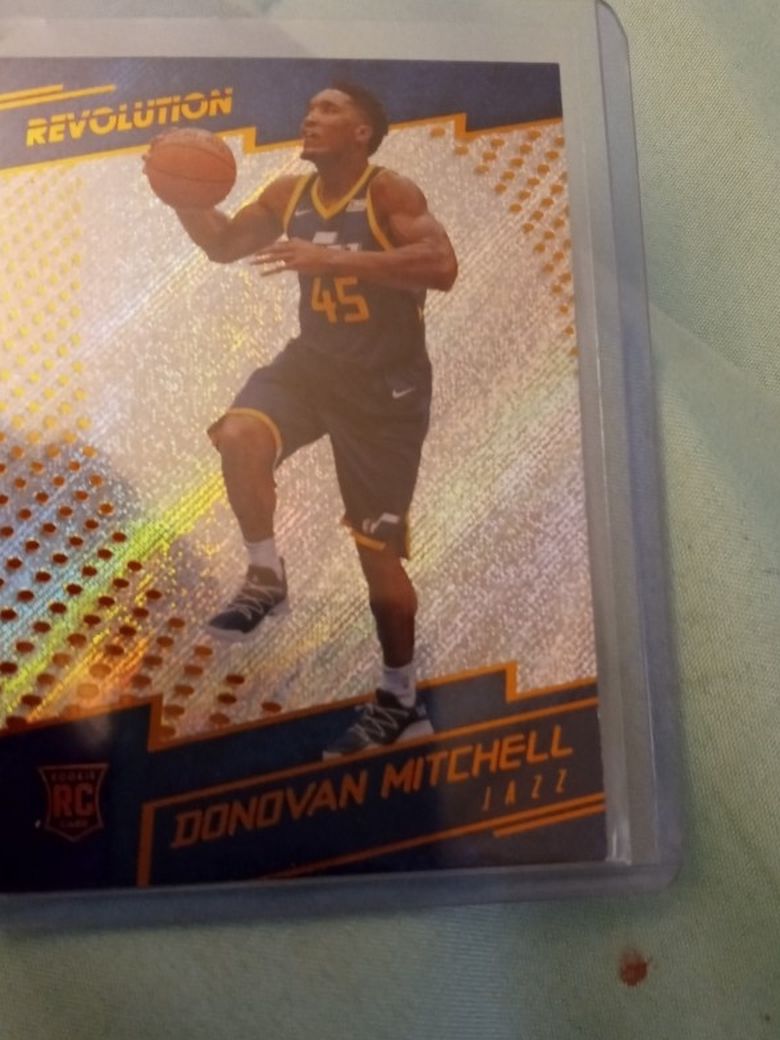 Donovan Mitchell Rookie Card