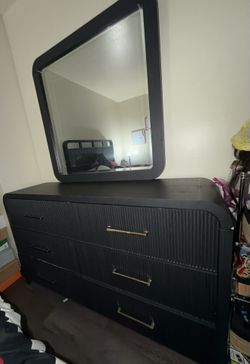 Beautiful Black 3-Piece Bedroom Furniture Set