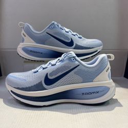 NIKE VOMERO 18 ZOOMX “HYDROGEN BLUE”
