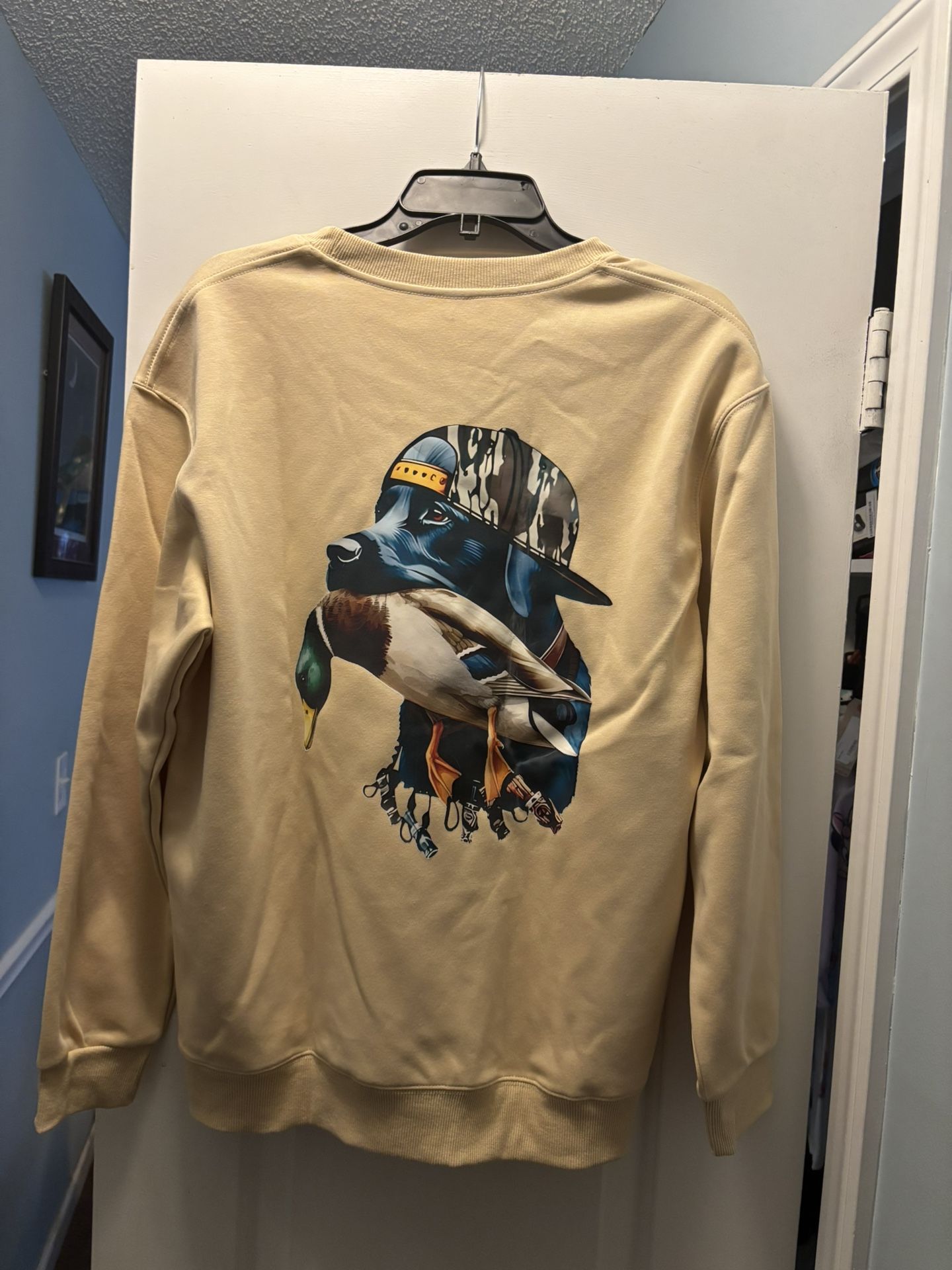 Sweatshirt