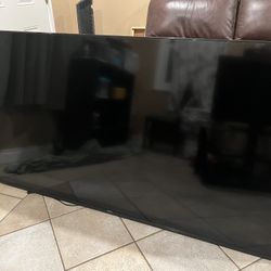 Hisense - 75" Class A6 Series LED 4K UHD Smart Google TV + Wall Mount