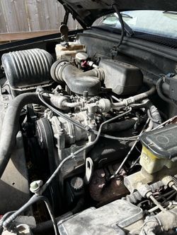 Complete 4.3 v6 vortec engine and transmission