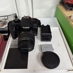 Cannon rebel xs EOS 1000D camera