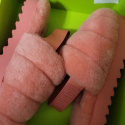 Ladies UGG Fur Slipper Shoes, Coral, Sz 5, Nwt