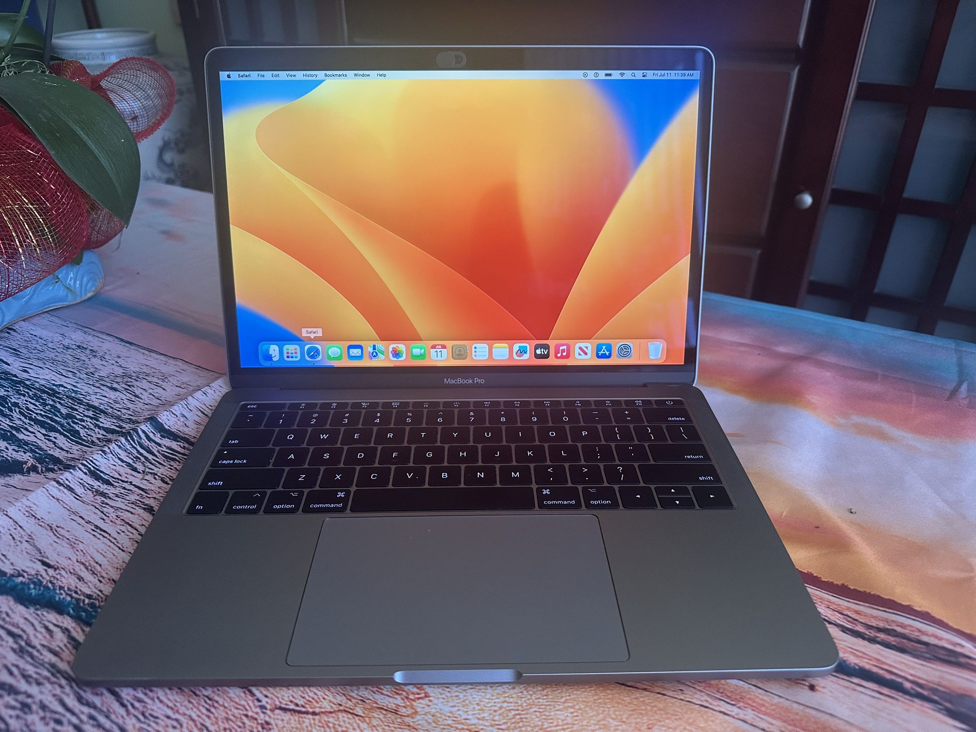 Macbook Pro - i7 Processor + 16gb Ram - Fast Laptop