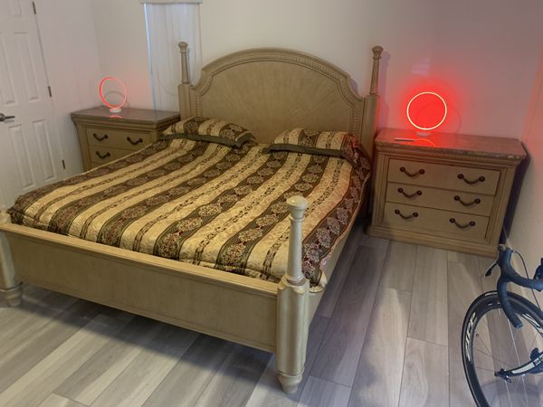 King bedroom set, juego de cuarto king for Sale in Miami, FL - OfferUp