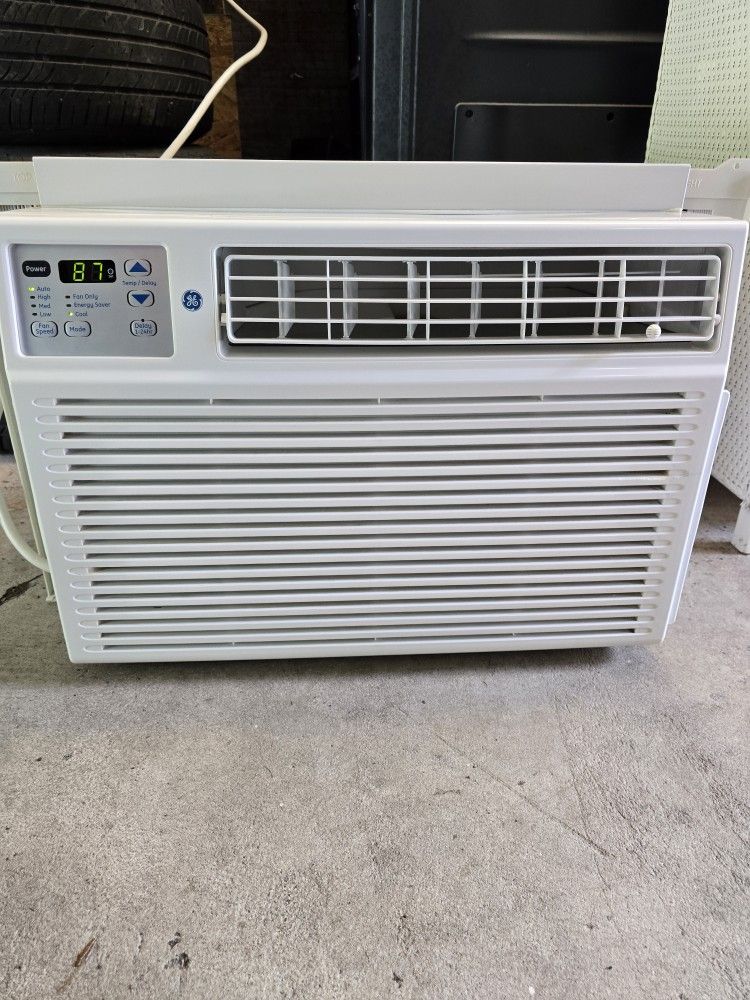 Air Conditioner 12,000 Btu