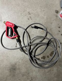 Pressure washer gun and hose