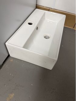 Bathroom sink
