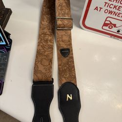 NEFELIBATA brand new guitar strap, brown, floral, lightweight, leather, like, never used