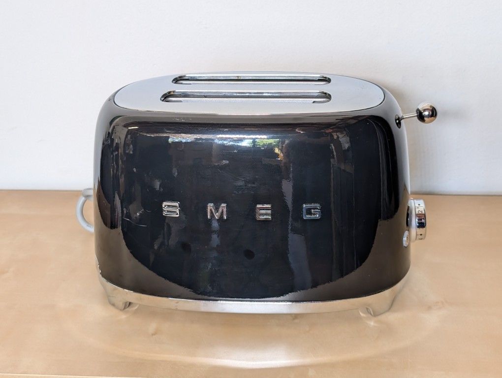 SMEG 2 Slice Retro Electric Toaster 980 W (Black) TSF01BLUS