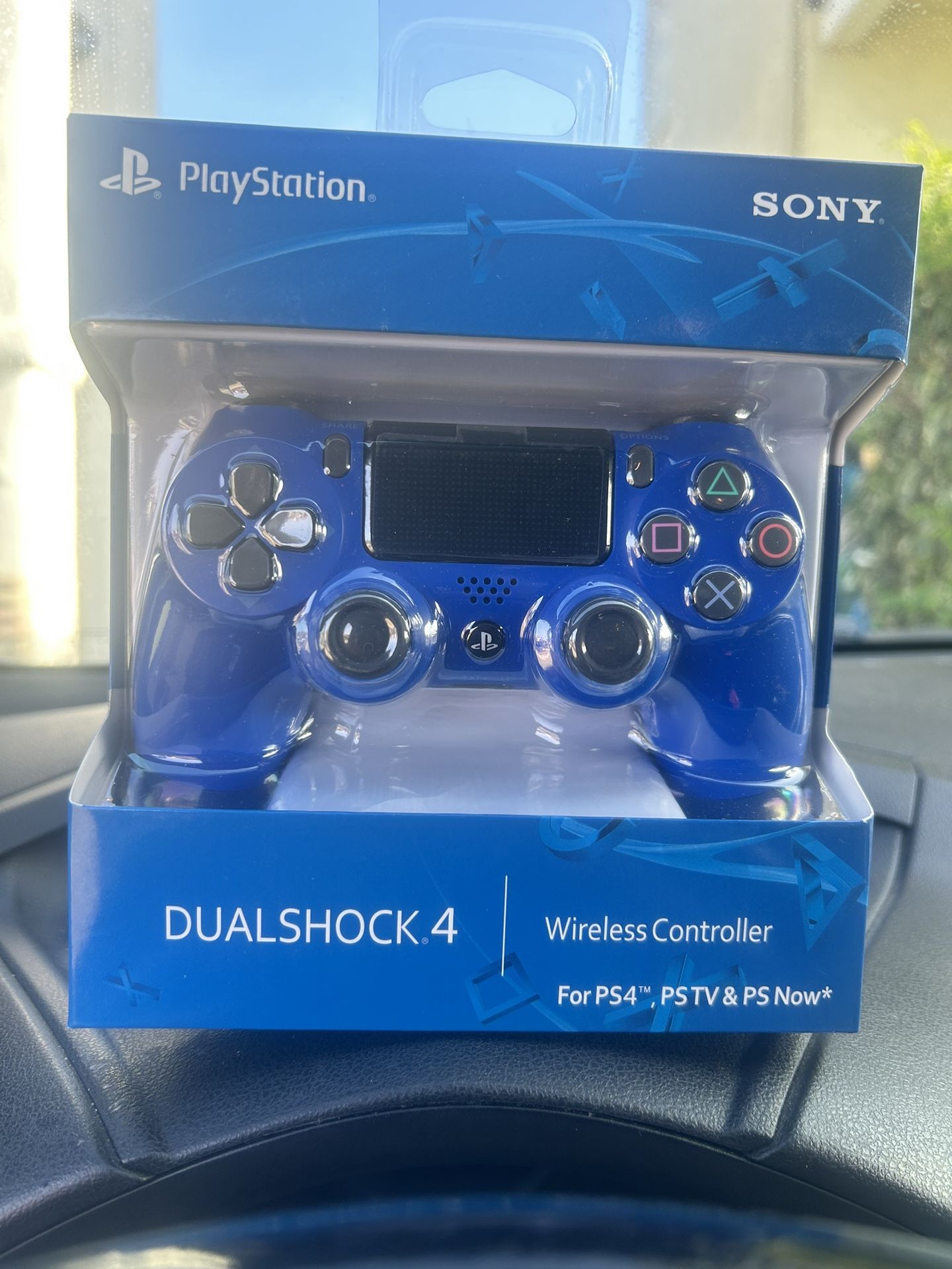 Sony DUALSHOCK 4 Wireless Controller for PlayStation 4 - Wave Blue