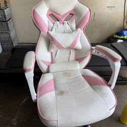 pink gaming chair 