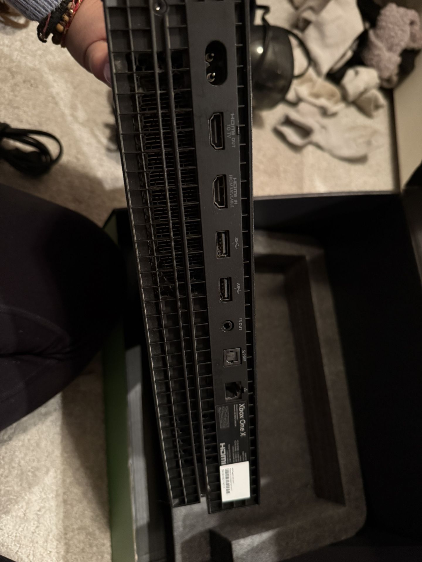 Xbox one like new! Video games & Consoles