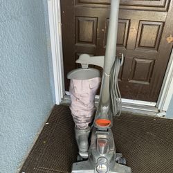 Lavadora y aspiradora mismo tiempo Está aspiradora en lavadora de alfombras es más ganas eres muy buena para lavar las alfombras en las cuidadordadora