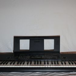 Yamaha Keyboard Piano (OBO)