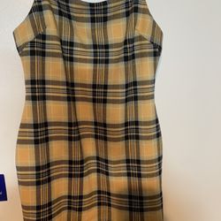 Pretty Dress For Sale🎗️🎗️🎗️🎗️🎗️