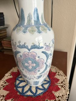 Chinese Vase Floral Motif