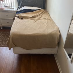 Single Bed - Cama Individual 