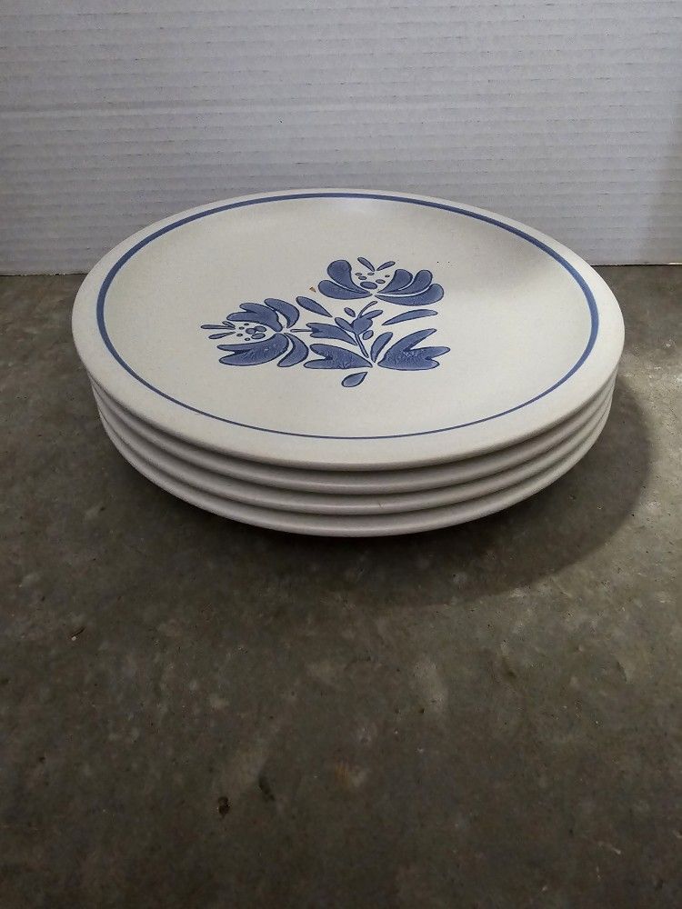 Vintage Pfaltzgraff "Yorktowne" Blue and White Lunchean Plate (FOUR AVAILABLE)