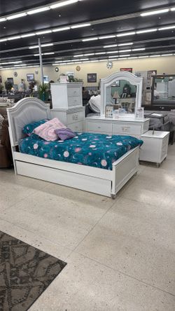 Bedroom Set