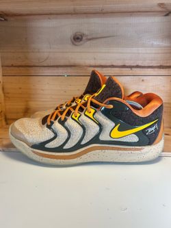 Selling Some Sneakers. $30-$60 per pair.