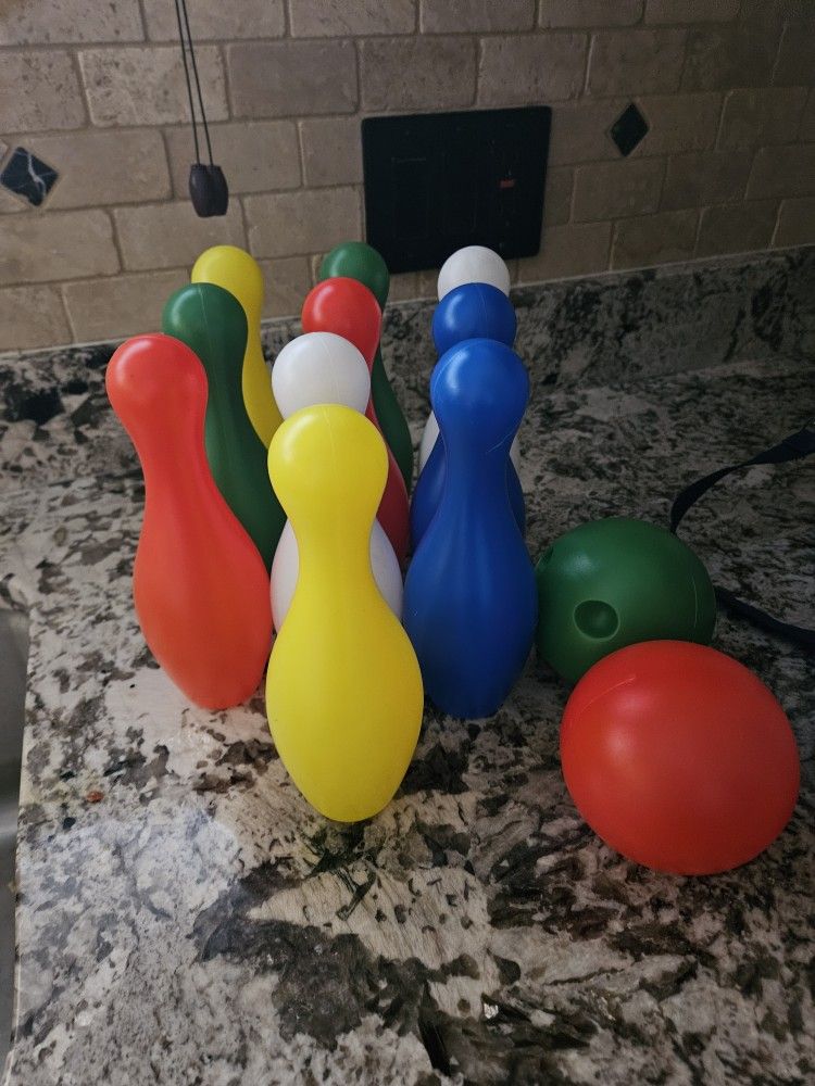 Kids Plastic Bowling Set