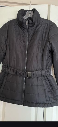 Black Belted Puffer Jacket it’s from New York and Company. It’s for women’s . The size is M
