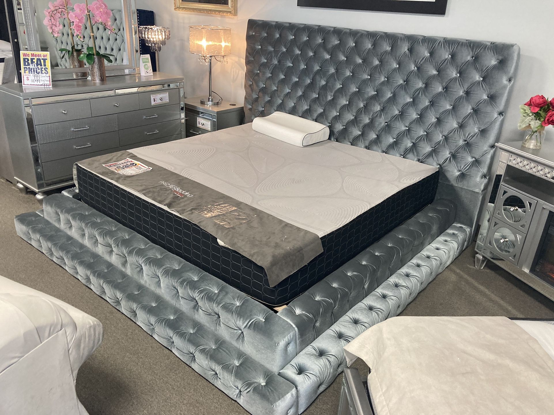 Bedframe! $999! 📲🏠🤎 Easy Financing!