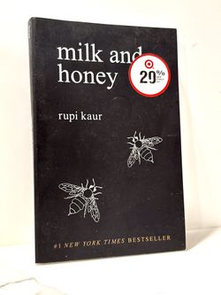 Milk and Honey - Paperback By Kaur, Rupi - GOOD