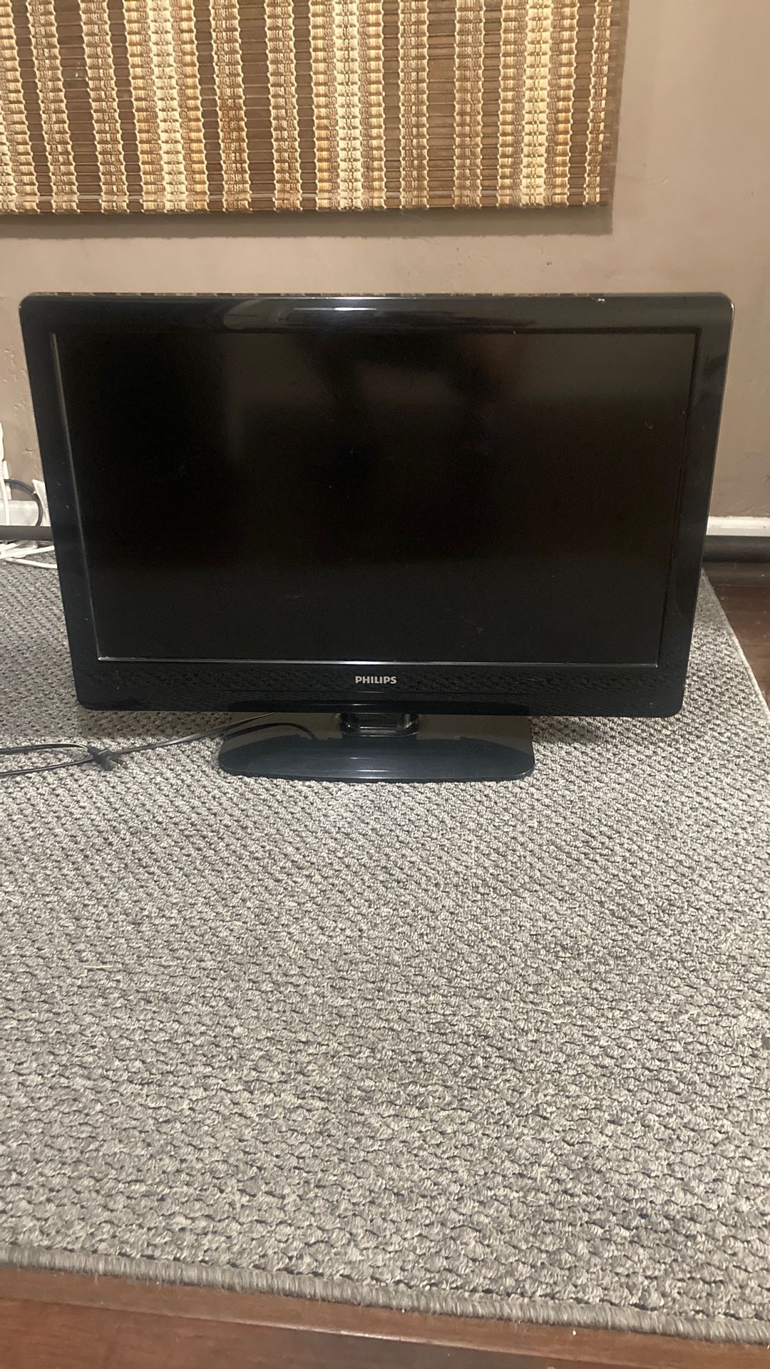 32’ Phillips Television. Everything works. Must Go $15
