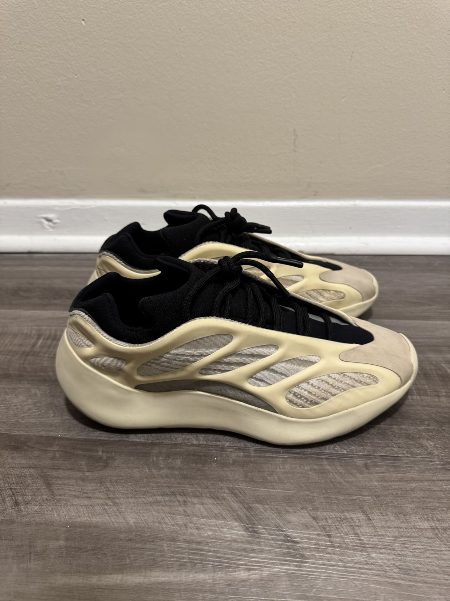 YEEZY 700 V3 "Azael"