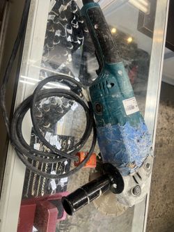 Makita GA7021 7-inch corded angle grinder
