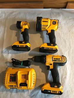 7 PIECE DEWALT 20 VOLT TOOLS