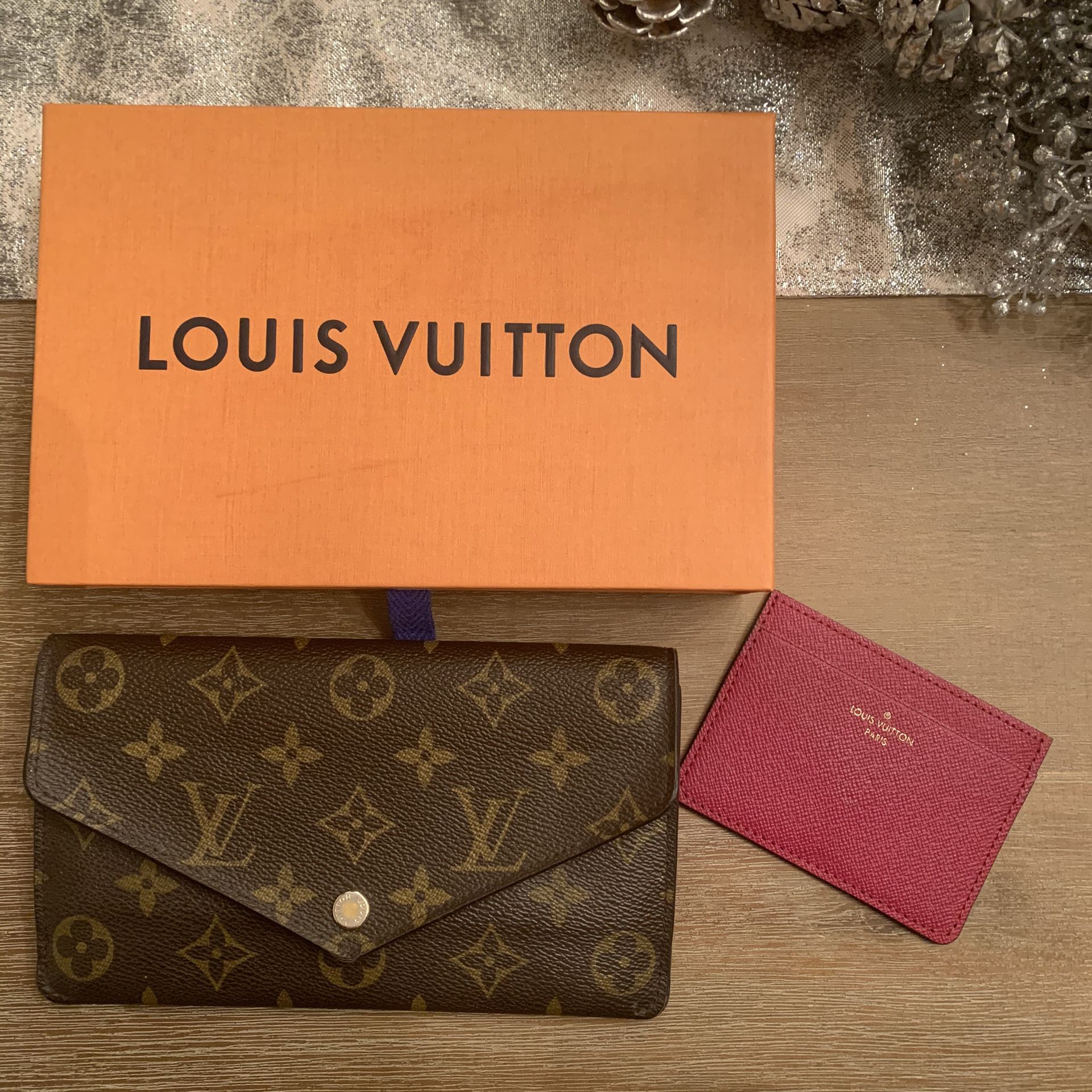 Louis Vuitton Jeanne Wallet + Card Holder