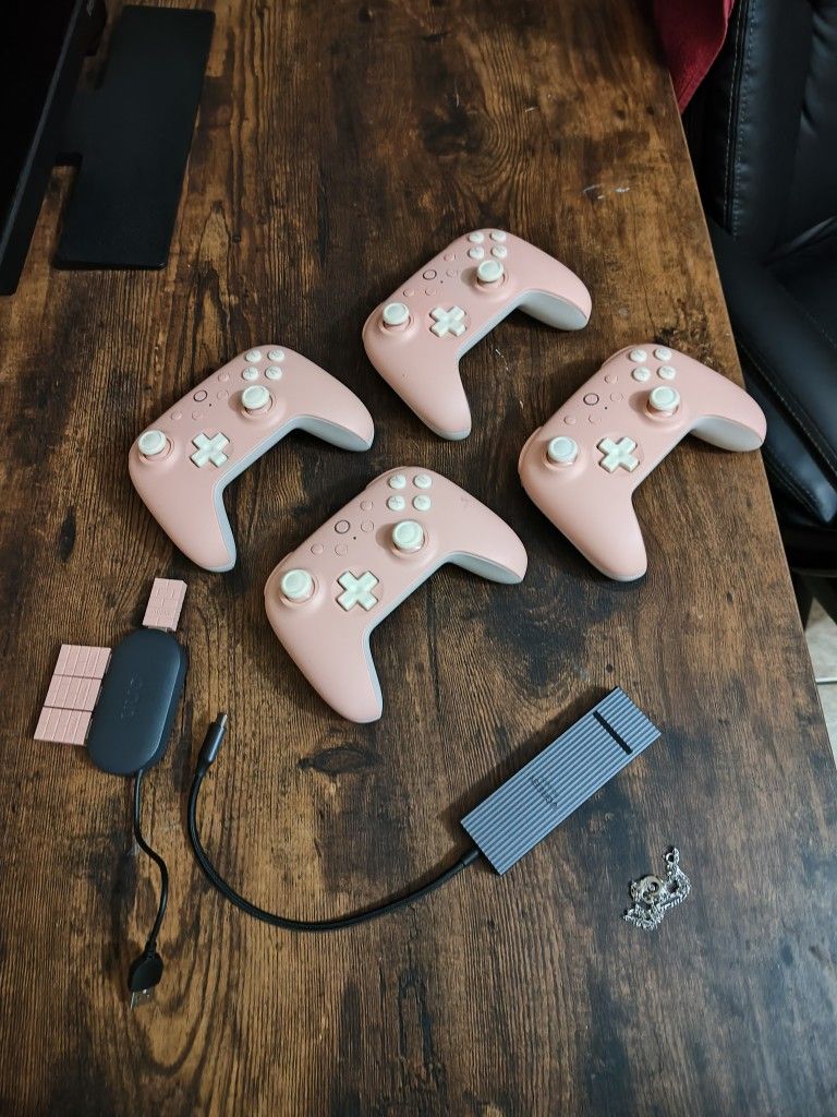 8Bitdo Ultimate 2c (4x) Bundle 