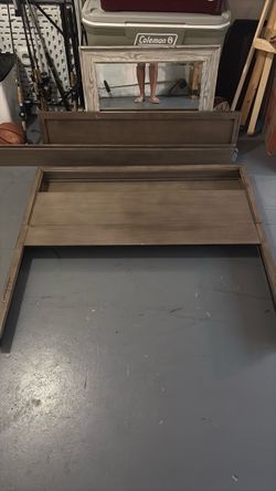 FREE FULL BEDFRAME AND TWIN BED FRAME STAND