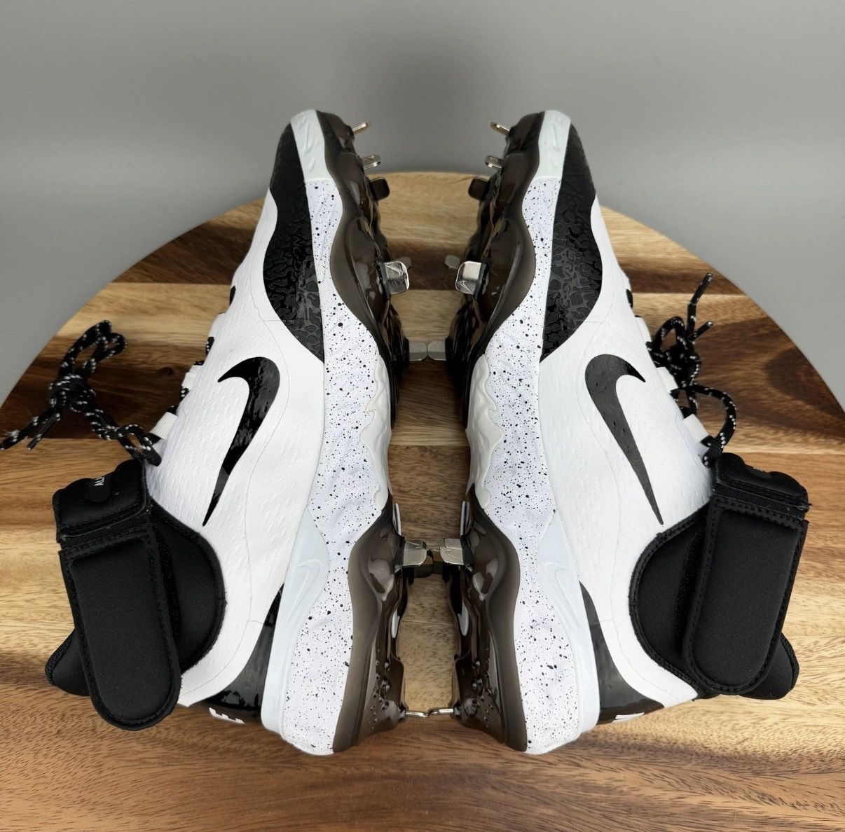 Nike Alpha Huarache Elite 4 Mid Baseball Size 9.5 & 12 Men  display picture 2
