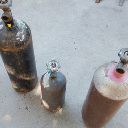 Gas Tanks For The Balloons