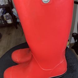 UGG RAIN BOOTS  (Like New)
