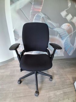 Steelcase Leap V2 Fully Ergonomic Task Chair
