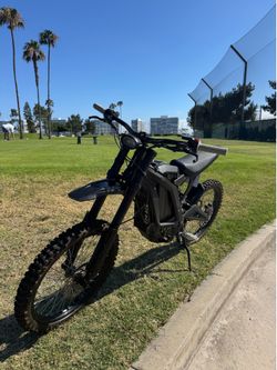 2022 Sur-Ron Light Bee X Black Edition