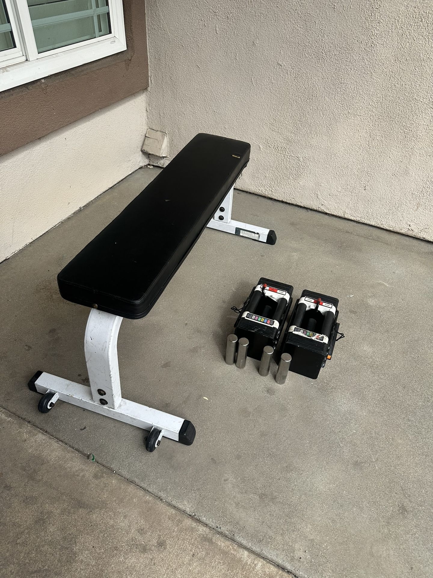 Flat bench with 5-50lbs powerblocks adjustable weights