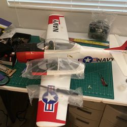 EFlite 1.1m T-28 RC Plane. 