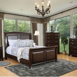 Brand New Brown Cherry 4pc Queen Bedroom Set (Available In California & Eastern King)